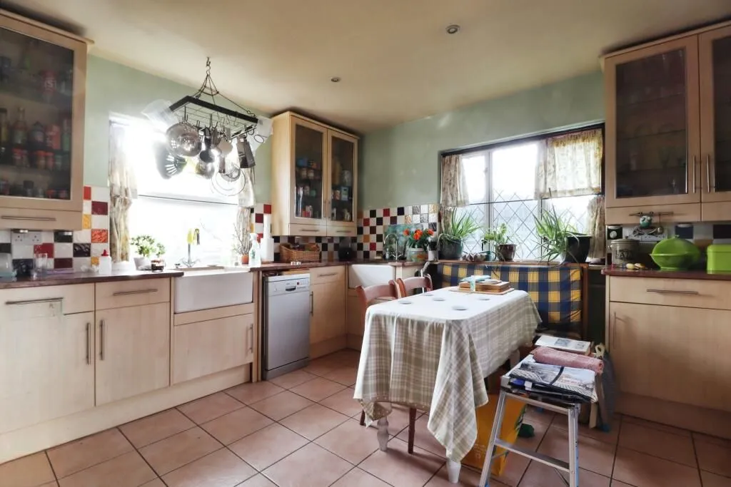 Chelmsford, Essex, CM2 0TL - Online Properties