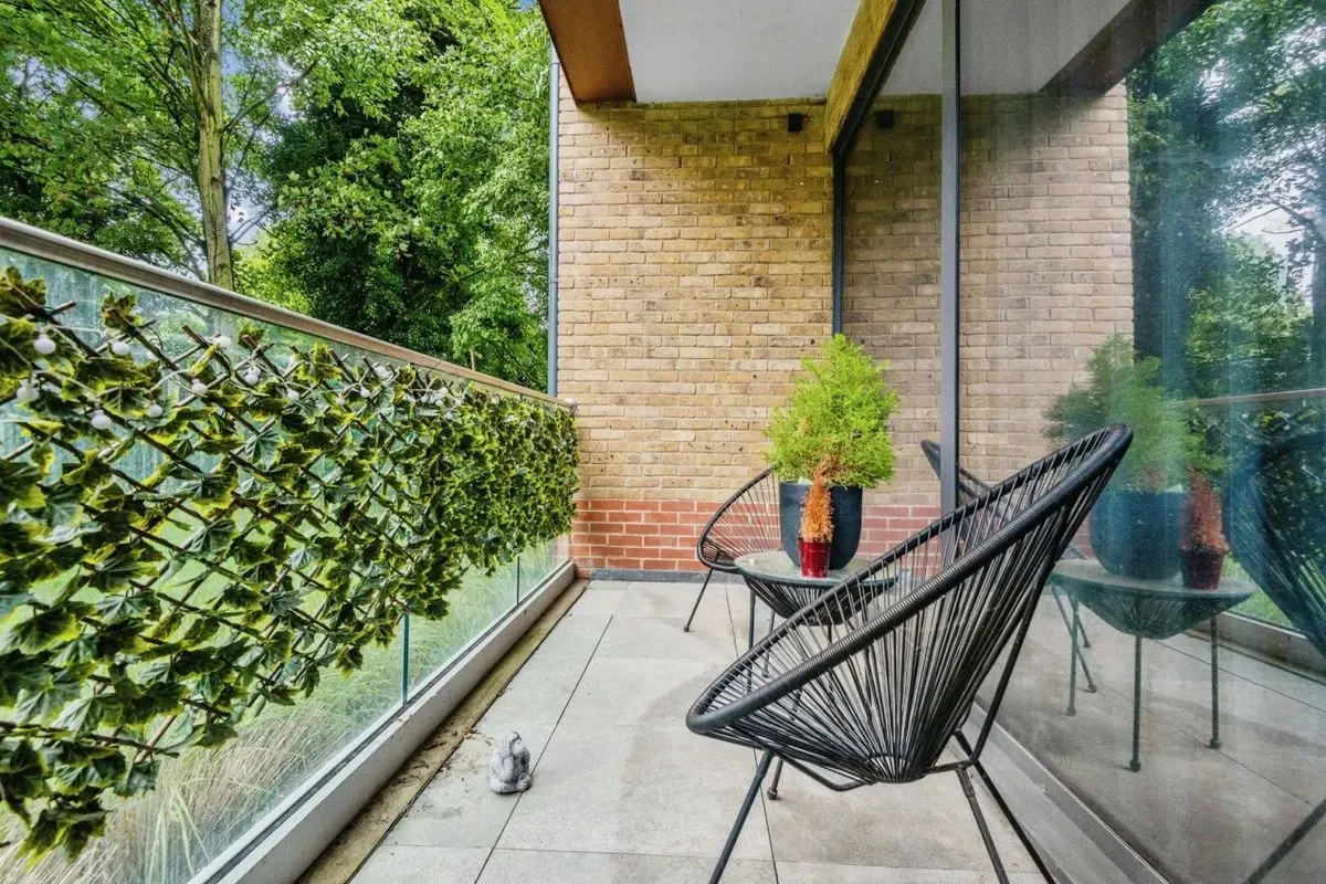 Weston Court, 5 Brindley Place, Uxbridge, Middlesex, UB8 2UF - Online Auctions