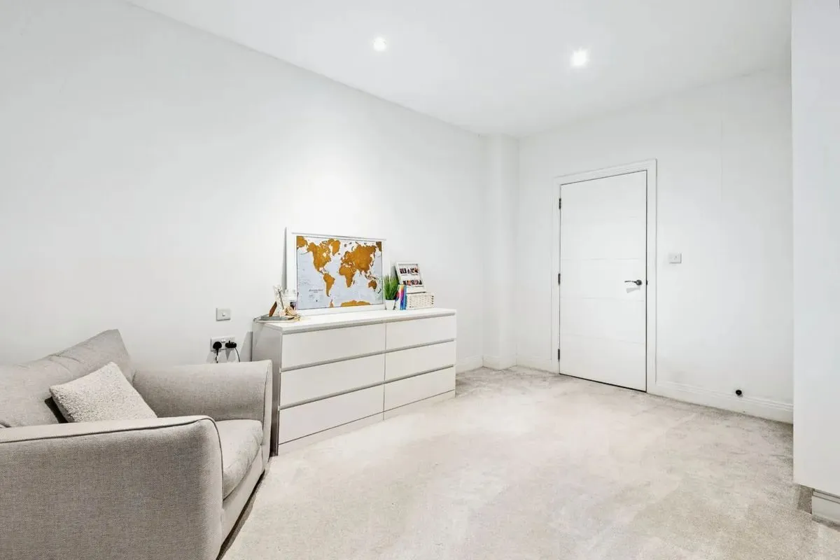 Weston Court, 5 Brindley Place, Uxbridge, Middlesex, UB8 2UF - Online Auctions
