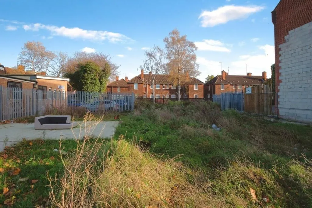 Hull, North Humberside, HU2 8DW - Online Auctions