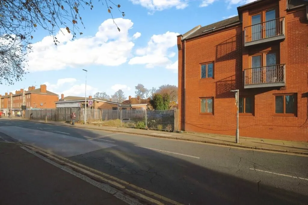 Hull, North Humberside, HU2 8DW - Online Auctions
