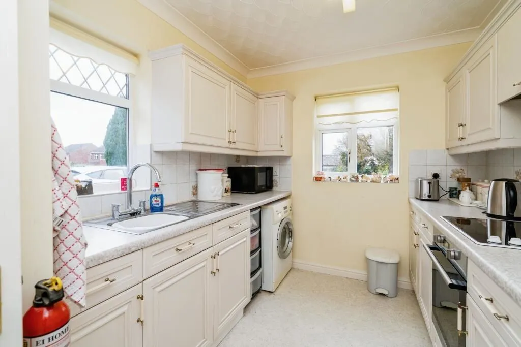 Martham, Great Yarmouth, Norfolk, NR29 4QN - Online Auctions