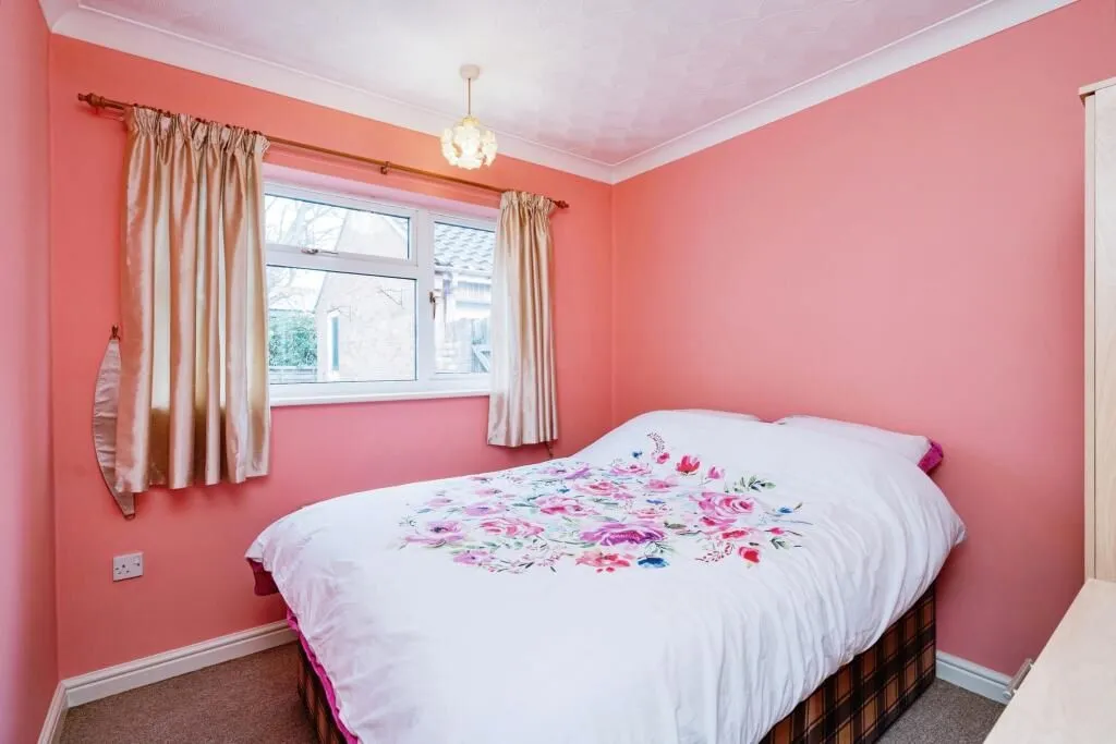 Martham, Great Yarmouth, Norfolk, NR29 4QN - Online Auctions