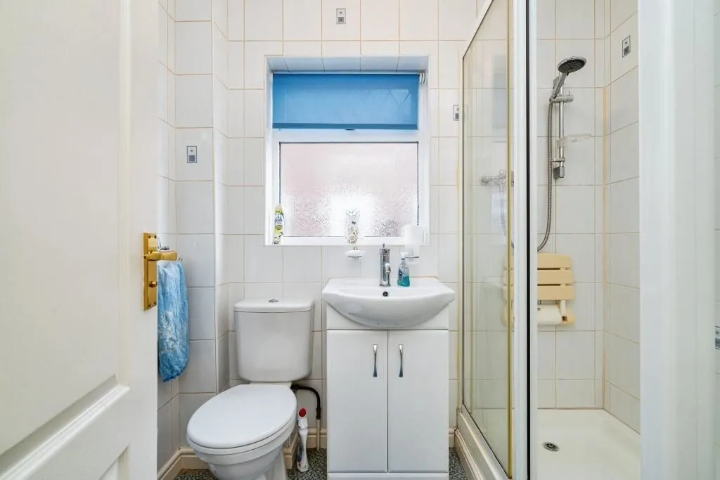 Martham, Great Yarmouth, Norfolk, NR29 4QN - Online Auctions