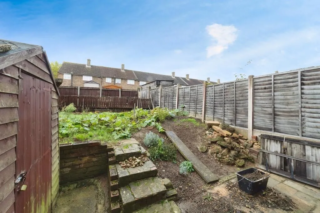 Romford, Essex, RM3 7QJ - Online Auctions