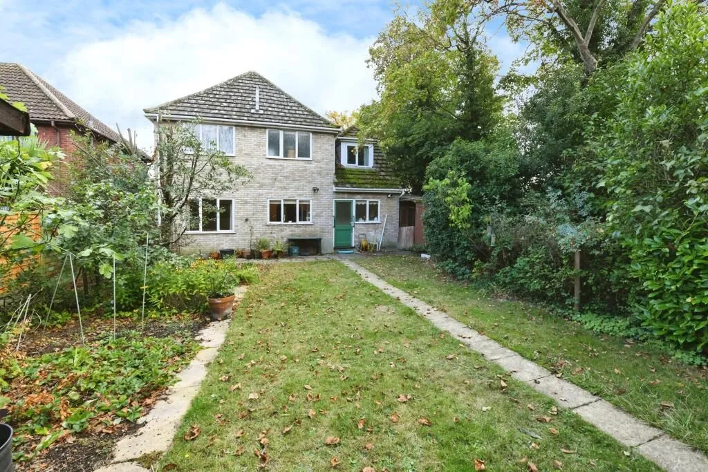 Colchester, Essex, CO3 4RH - Online Auctions