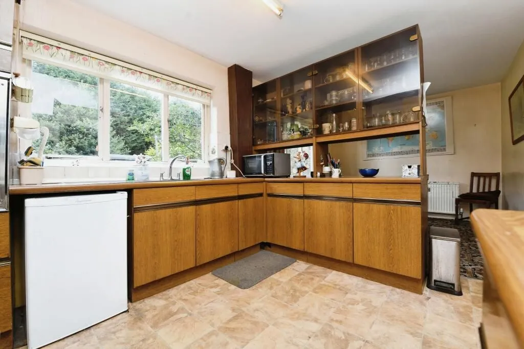 Colchester, Essex, CO3 4RH - Online Auctions
