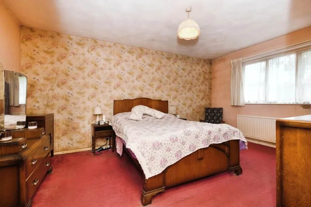 Colchester, Essex, CO3 4RH - Online Auctions