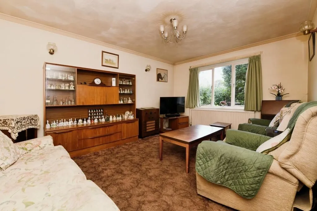 Colchester, Essex, CO3 4RH - Online Auctions
