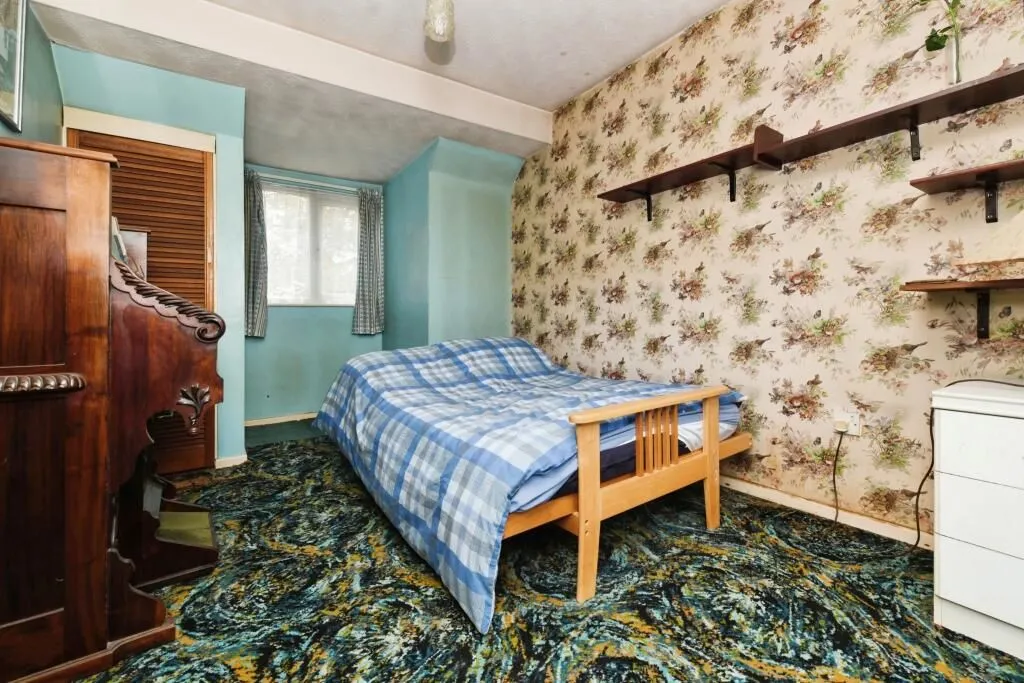 Colchester, Essex, CO3 4RH - Online Auctions