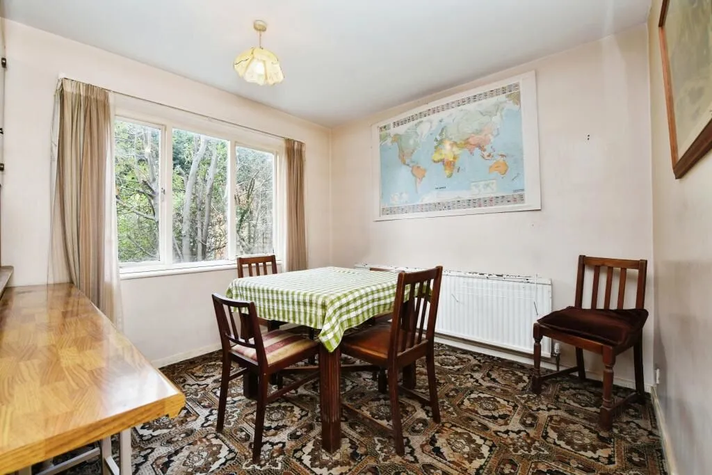 Colchester, Essex, CO3 4RH - Online Auctions