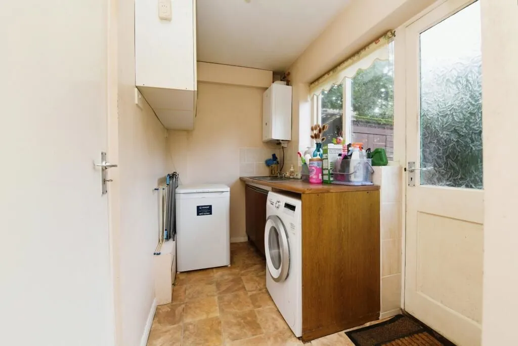 Colchester, Essex, CO3 4RH - Online Auctions