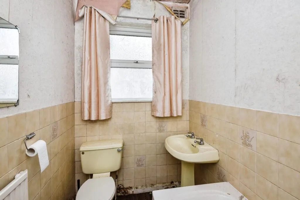 Heysham, Morecambe, Lancashire, LA3 1AA - Online Auctions