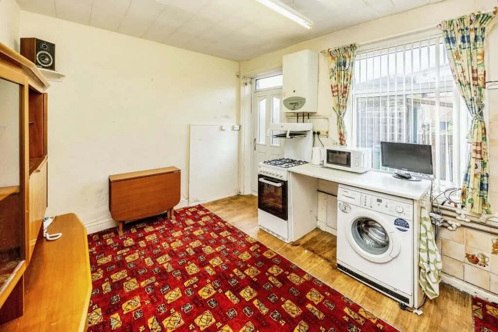 Huddersfield, West Yorkshire, HD2 1UP - Online Properties