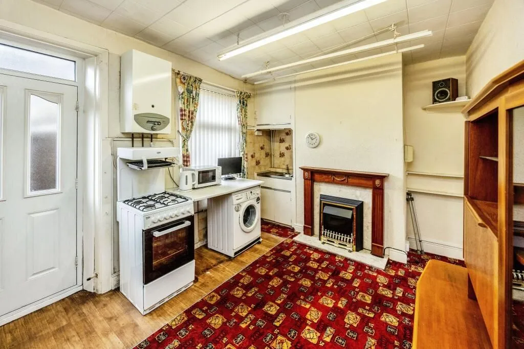 Huddersfield, West Yorkshire, HD2 1UP - Online Properties