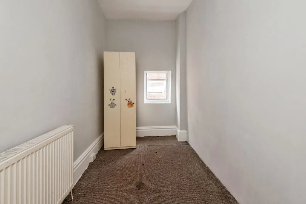 Leeds, West Yorkshire, LS8 4EU - Online Auctions