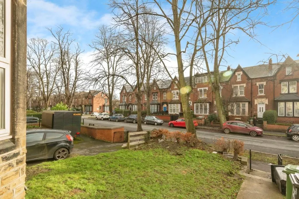 Leeds, West Yorkshire, LS8 4EU - Online Auctions
