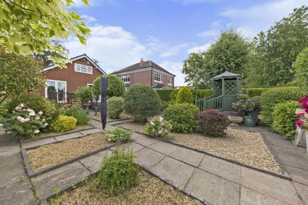 Sandbach, Cheshire, CW11 1FH - Online Auctions