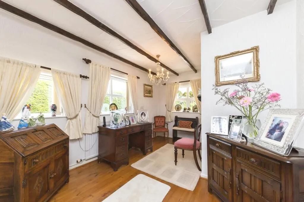 Sandbach, Cheshire, CW11 1FH - Online Auctions