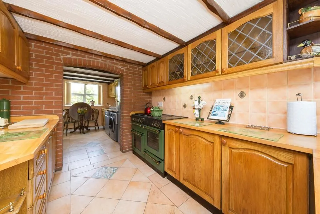 Sandbach, Cheshire, CW11 1FH - Online Auctions