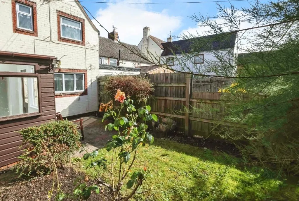 Bretforton, Evesham, Worcestershire, WR11 7JH - Online Properties