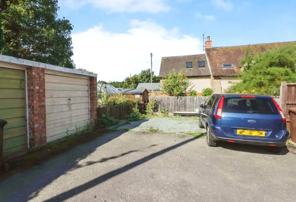 Bretforton, Evesham, Worcestershire, WR11 7JH - Online Properties