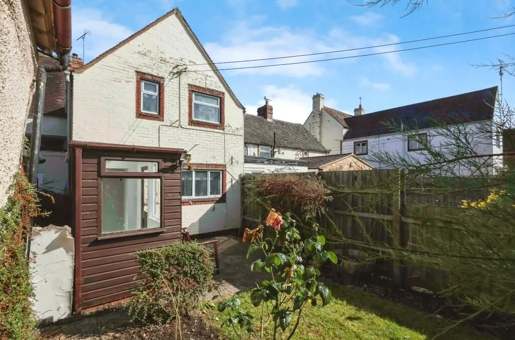 Bretforton, Evesham, Worcestershire, WR11 7JH - Online Properties