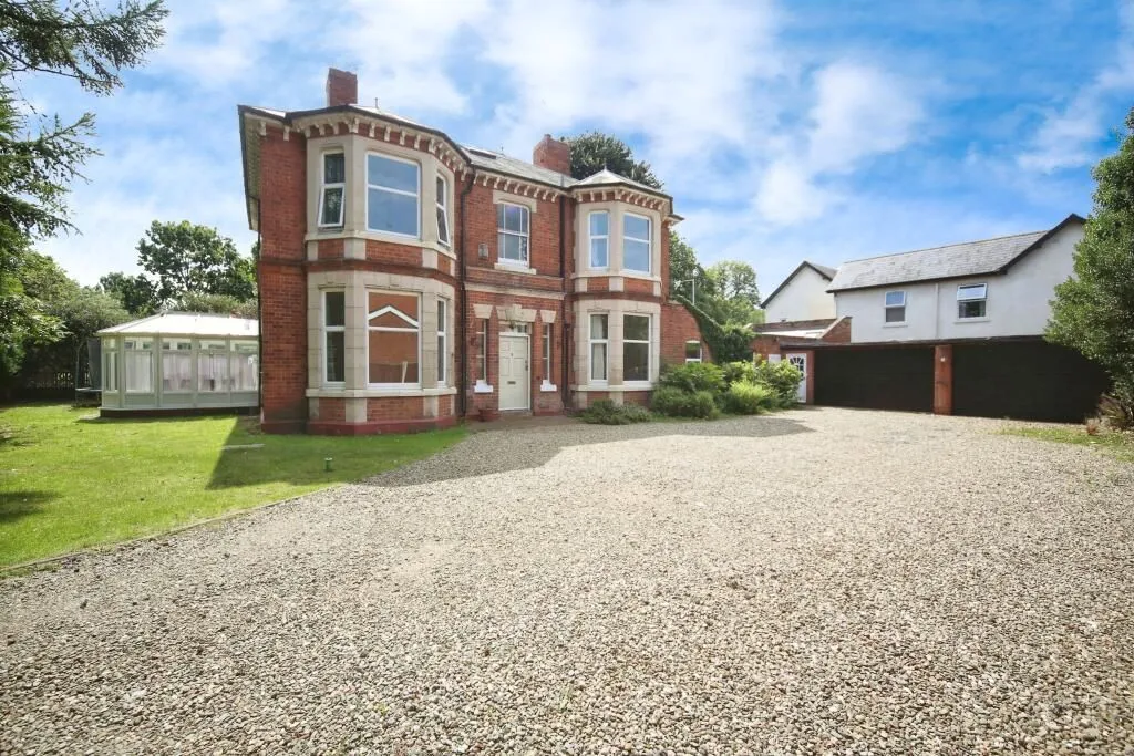 27 Birmingham Road, Kidderminster, Worcestershire, DY10 2BX - Online Auctions