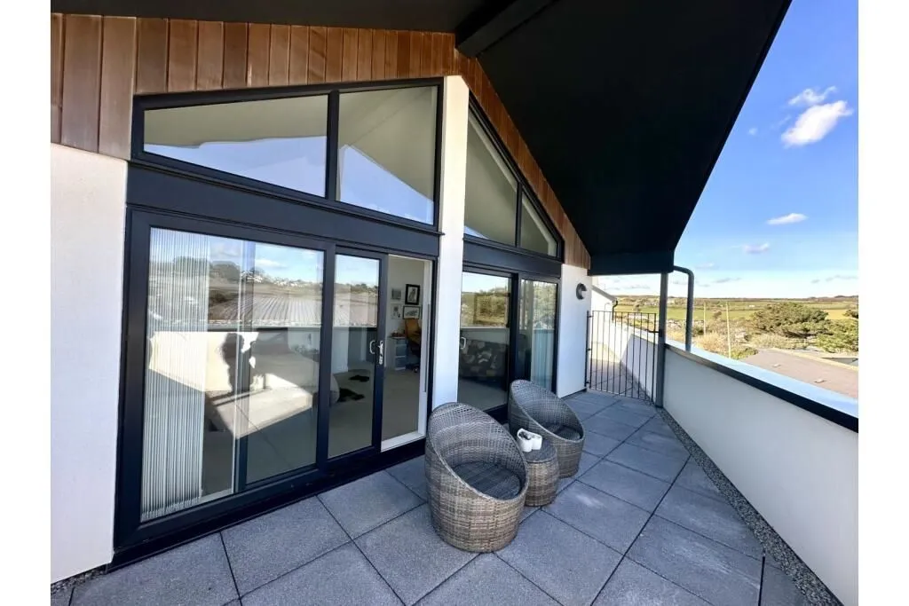 Pengersick Lane, Praa Sands, Penzance, Cornwall, TR20 9SQ - Online Auctions