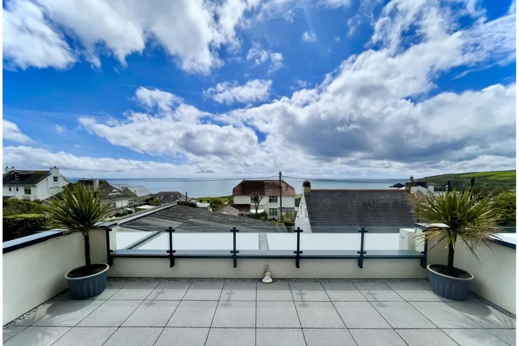 Pengersick Lane, Praa Sands, Penzance, Cornwall, TR20 9SQ - Online Auctions