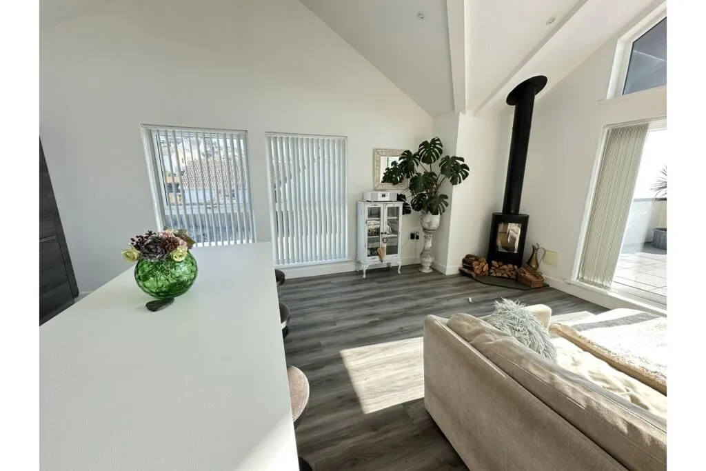 Pengersick Lane, Praa Sands, Penzance, Cornwall, TR20 9SQ - Online Auctions