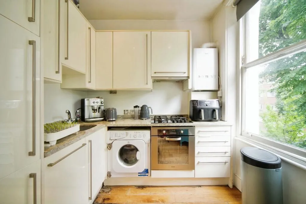 166 Belsize Road, London, Camden, NW6 4BJ - Online Auctions