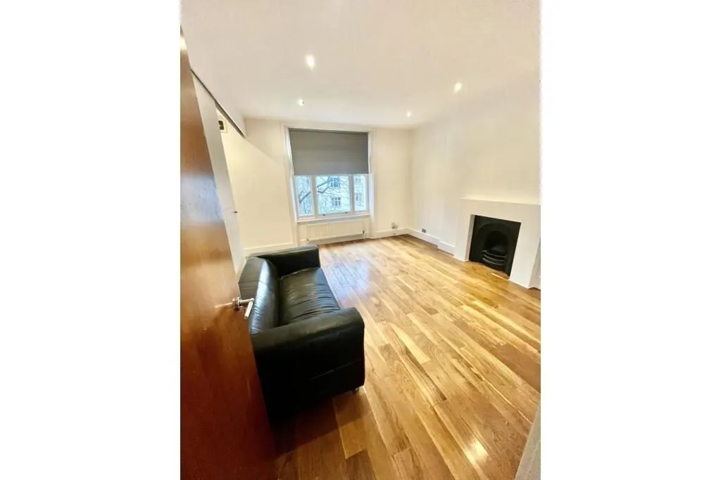 166 Belsize Road, London, Camden, NW6 4BJ - Online Auctions