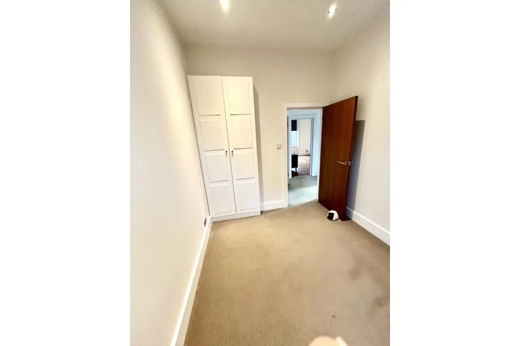 166 Belsize Road, London, Camden, NW6 4BJ - Online Auctions