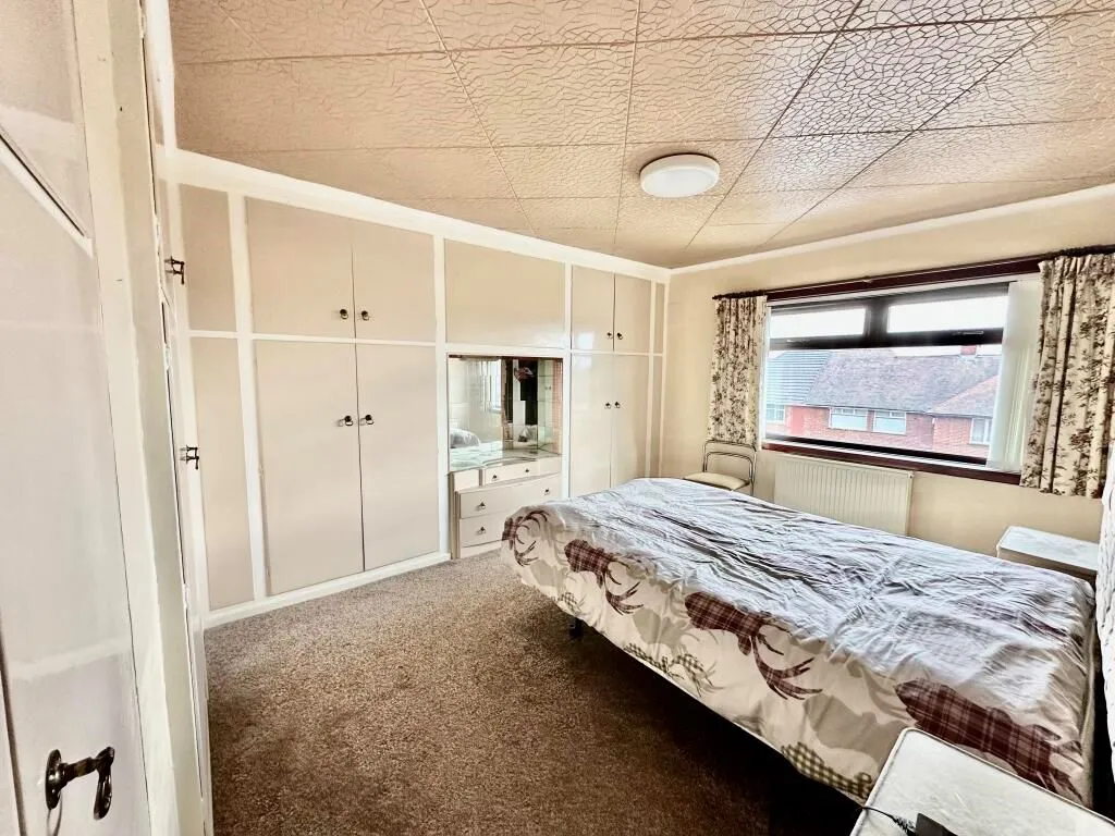 Sheffield, South Yorkshire, S5 9JT - Online Properties