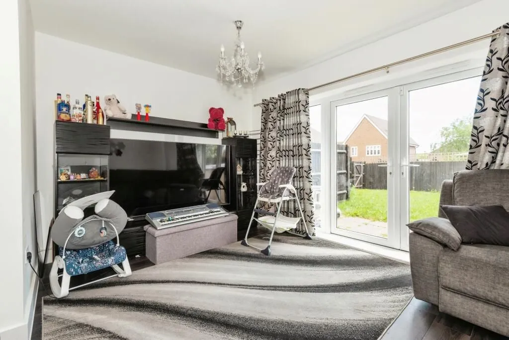 Tadworth, Surrey, KT20 5FN - Online Auctions