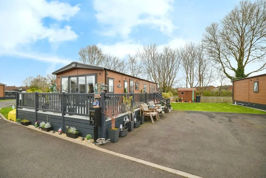 Darlington, County Durham, DL1 1DL - Online Auctions