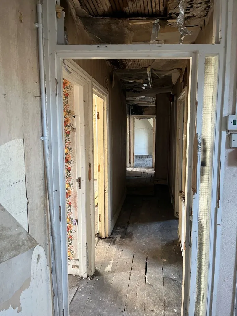 Ebbw Vale, Gwent, NP23 6HL - Online Auctions