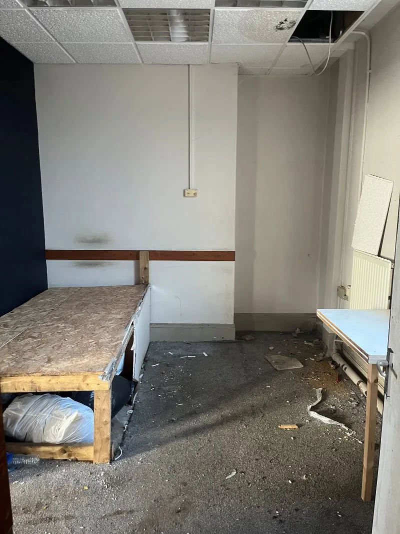 Ebbw Vale, Gwent, NP23 6HL - Online Auctions