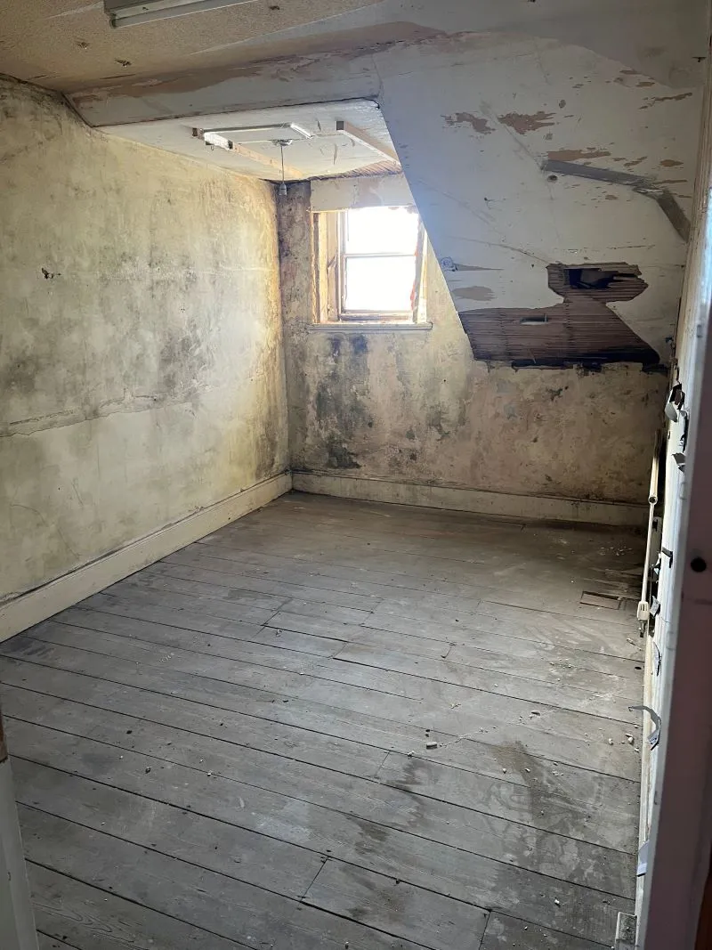 Ebbw Vale, Gwent, NP23 6HL - Online Auctions