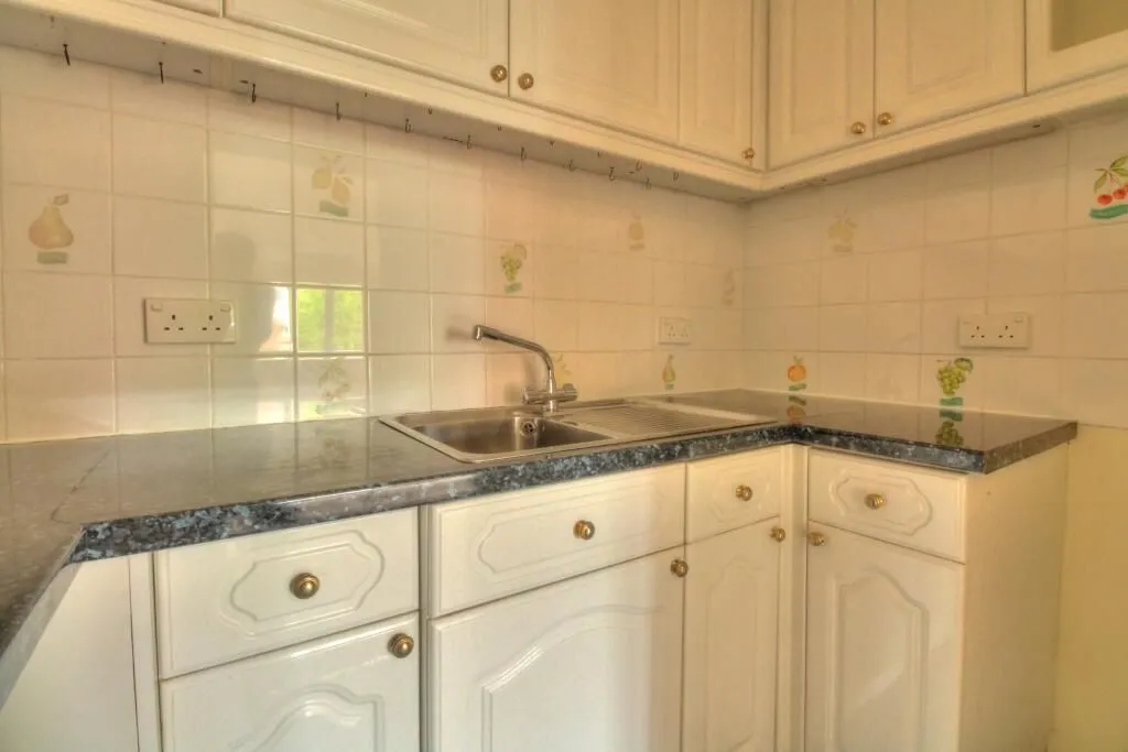 Heather Court, Stockbridge Road, Chichester, West Sussex, PO19 8HJ - Online Properties