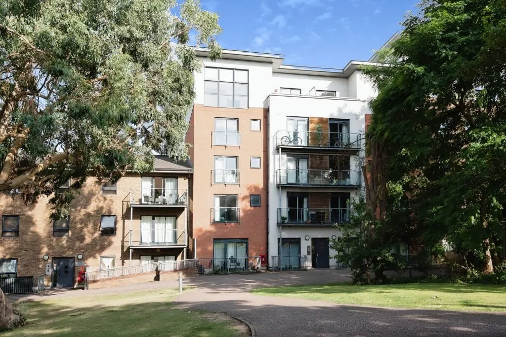 Kingswood Court, Hither Green Lane, London, SE13 6TD - Online Auctions