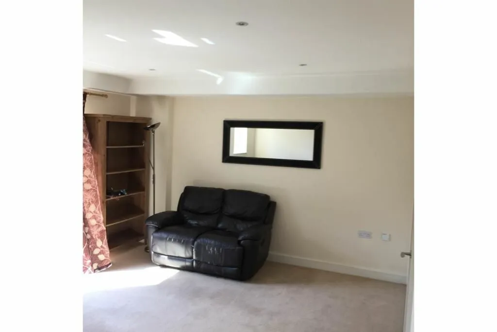 Kingswood Court, Hither Green Lane, London, SE13 6TD - Online Auctions