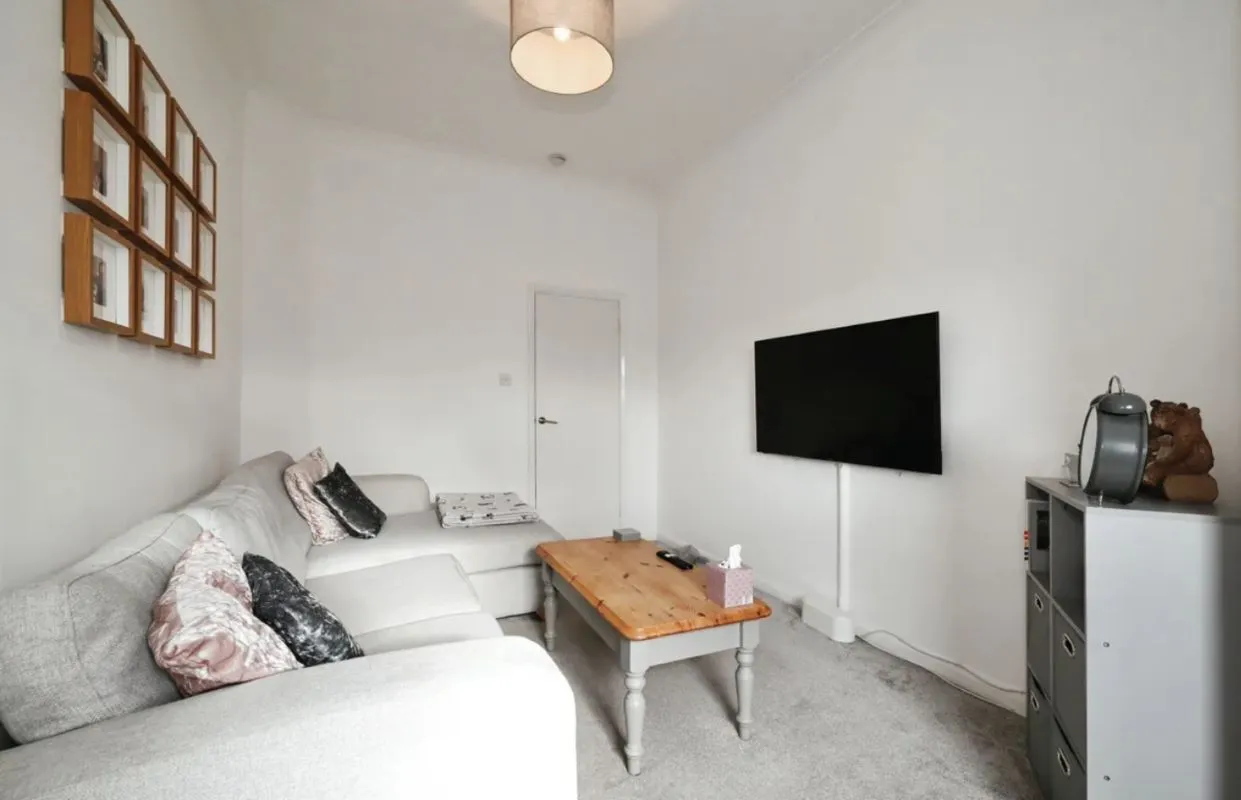 Wokingham, Berkshire, RG40 1RY - Online Auctions