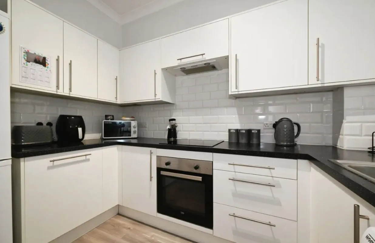Wokingham, Berkshire, RG40 1RY - Online Auctions