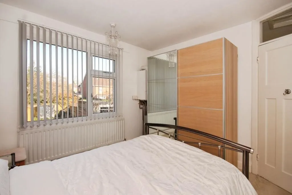 Coventry, West Midlands, CV4 9BS - Online Auctions