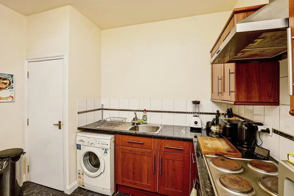 Kettering, Northamptonshire, NN16 8RG - Online Auctions