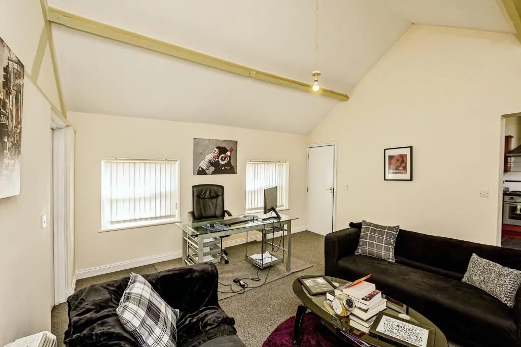 Kettering, Northamptonshire, NN16 8RG - Online Auctions