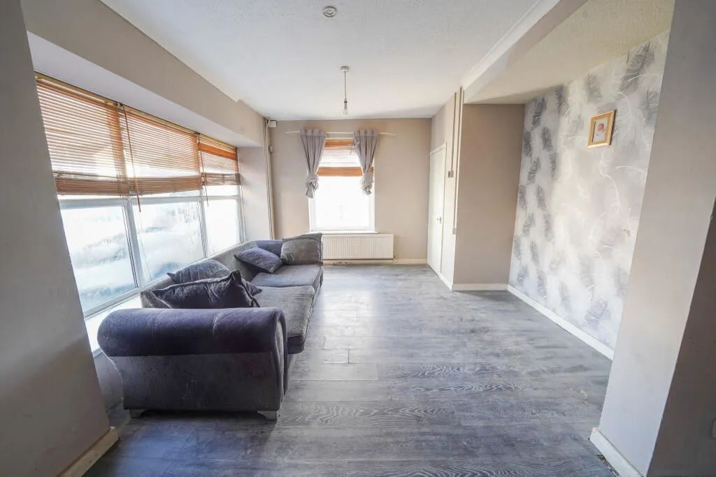 Brynhyfryd, Swansea, West Glamorgan, SA5 9JU - Online Properties