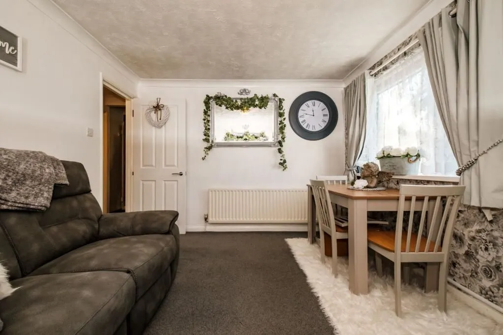 Tower House, 5 Reigate Road, Worthing, West Sussex, BN11 5NF - Online Auctions